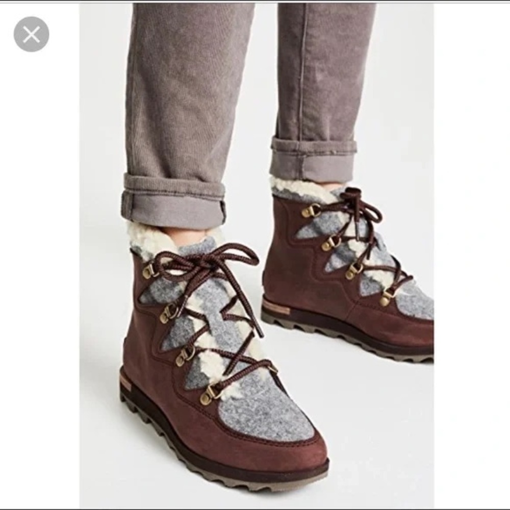 Sorel Sneakchic Alpine Cattail Red Brown Lace-Up Boots Shearling Lining 9.5